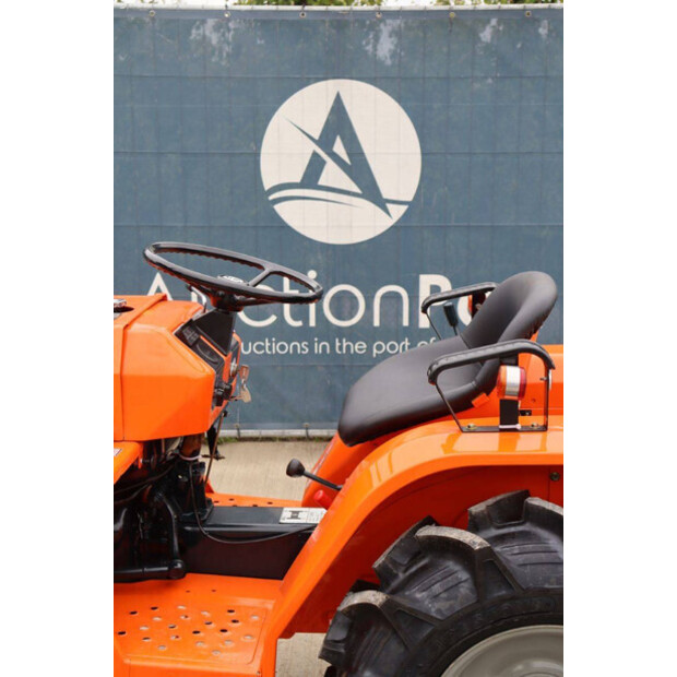 KUBOTA B1400DT-42403920
