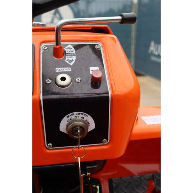 KUBOTA B1400DT-42403927