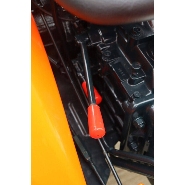 KUBOTA B1400DT-42403930
