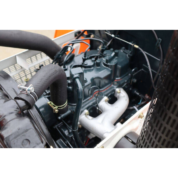 KUBOTA B1400DT-42403934