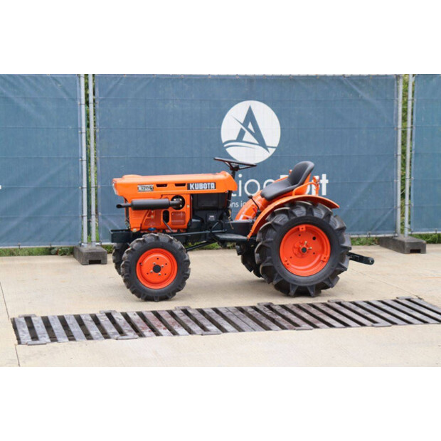 KUBOTA B7001DT-42403941