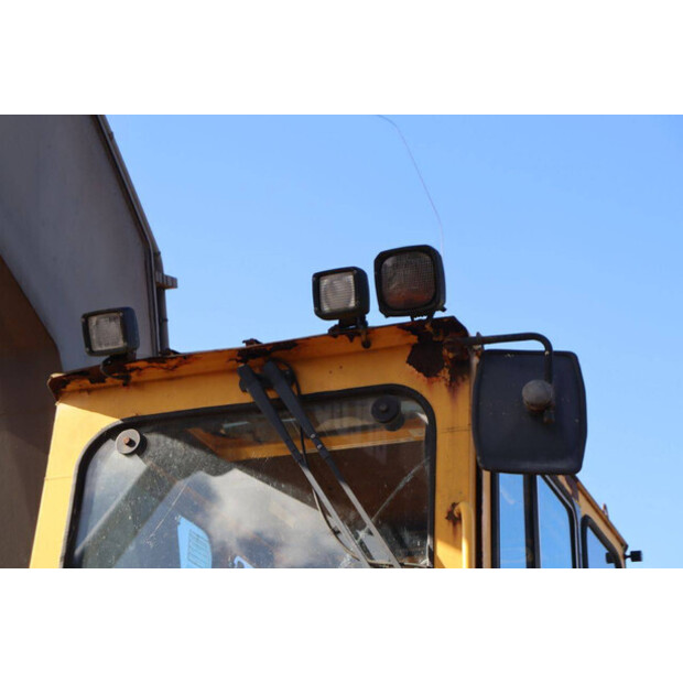 1999 Volvo EC230B-42404900
