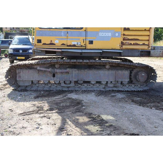 1999 Volvo EC230B-42404902