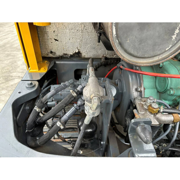 2016 فولفو EC55D-42405400