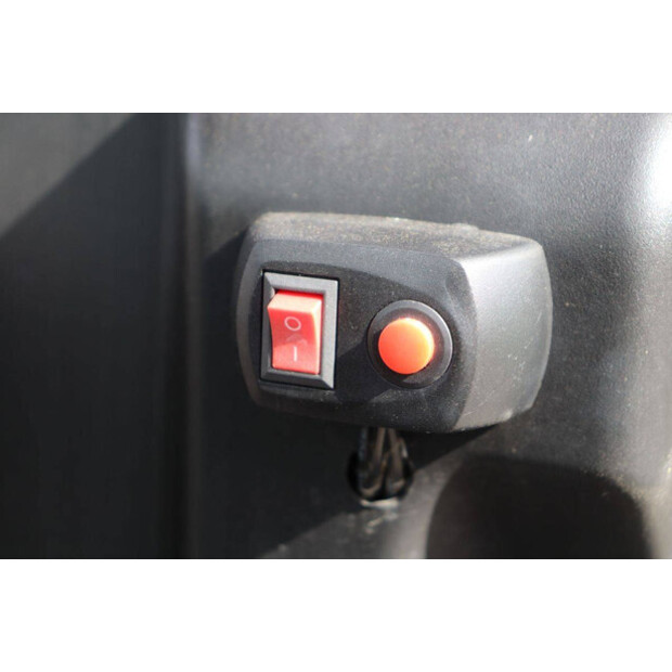 KUBOTA RTV-X1110-42405906