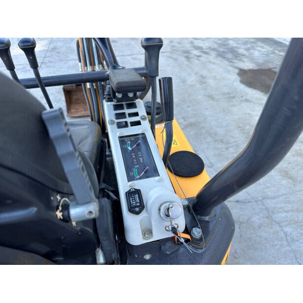2017 KATO 17VXE-42406131