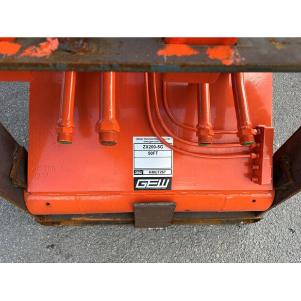 2025 Hitachi ZX200-42406702