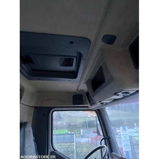 2002 Renault Kerax-42420574