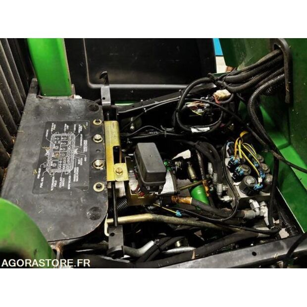 JOHN DEERE 8400-42421458
