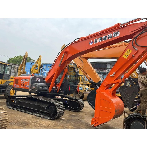 2022 Hitachi ZX200-3G-42421591
