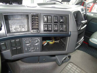 2011-volvo-fh12-460-42422002