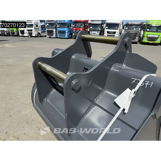 2025 ستريك لاند S80-42422232