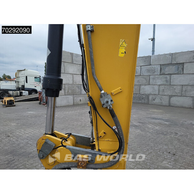 2016 Caterpillar M322F-42423074