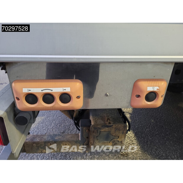 2016 Mercedes-Benz Atego 1324-42423127