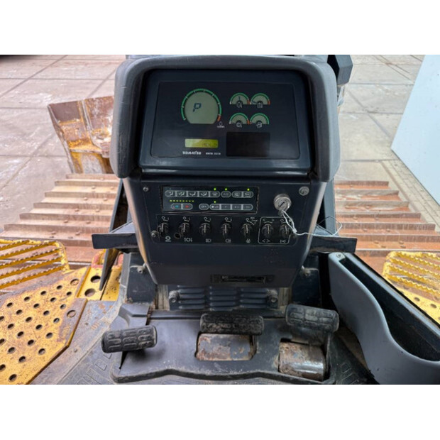 2005 Komatsu D61PX-15E0-42424126