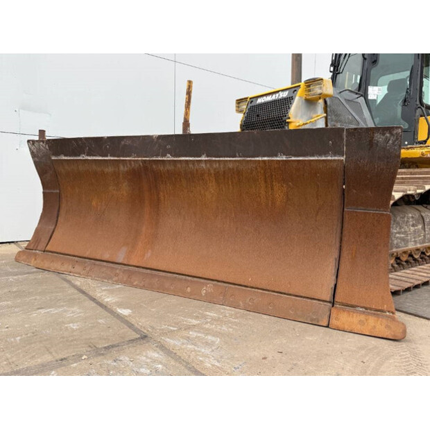2005 Komatsu D61PX-15E0-42424131