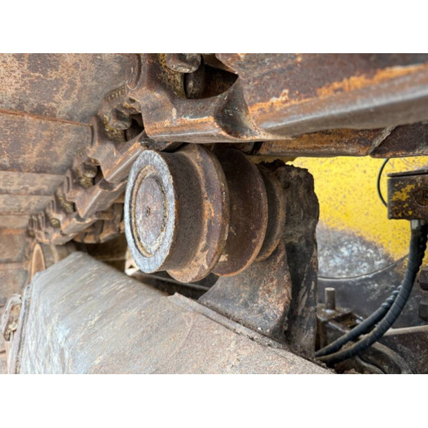 2005 Komatsu D61PX-15E0-42424138