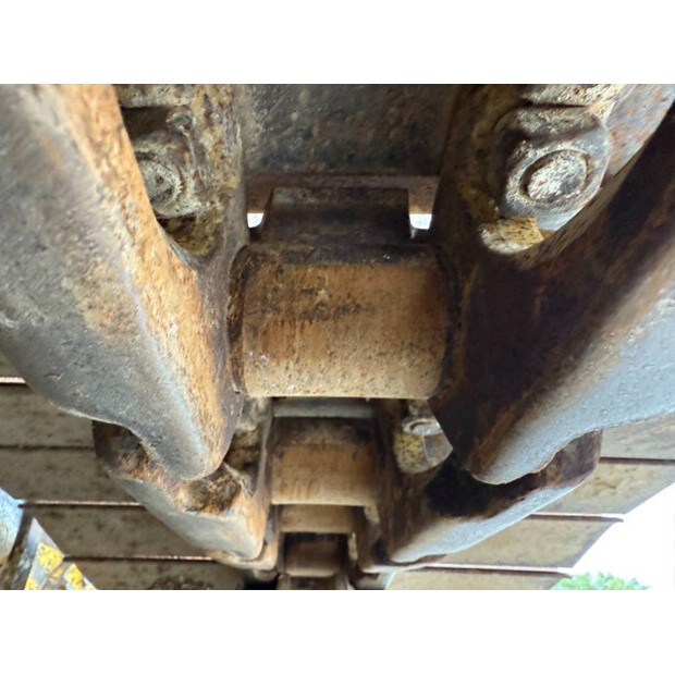 2005 Komatsu D61PX-15E0-42424139