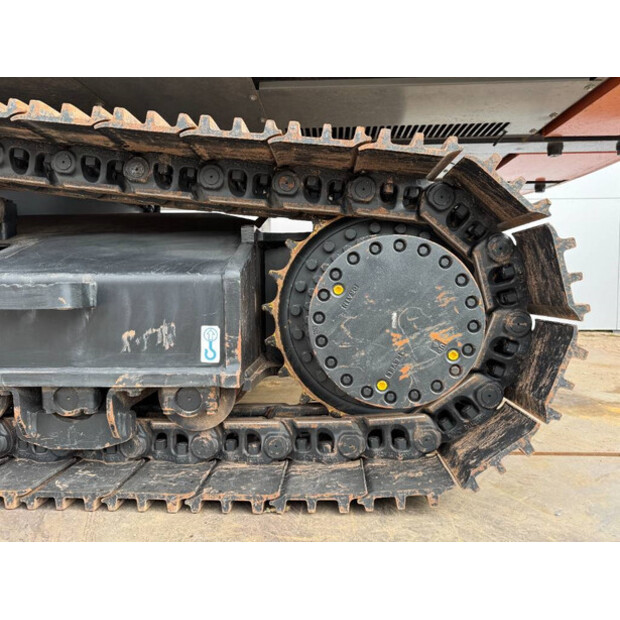 2025 Hitachi ZX70-LCH-42424173