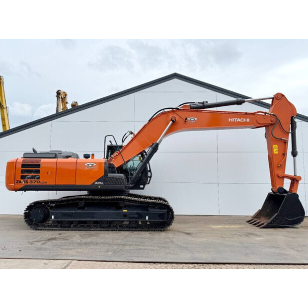2025 Hitachi ZX70-LCH-42424215