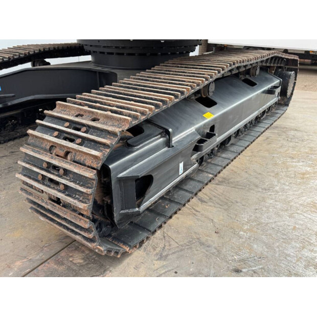 2025 Hitachi ZX70-LCH-42424229