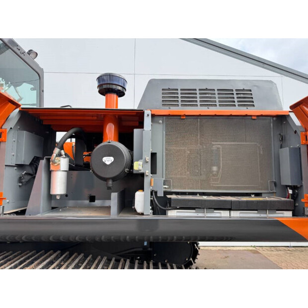 2025 Hitachi ZX70-LCH-42424234