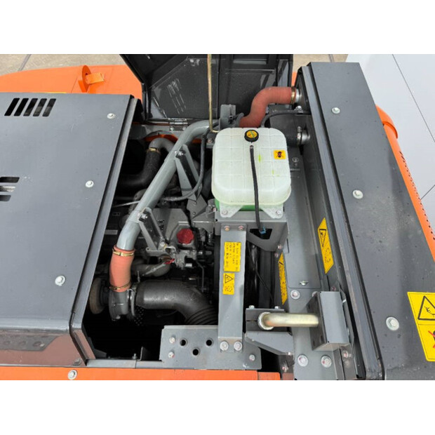 2025 Hitachi ZX70-LCH-42424238