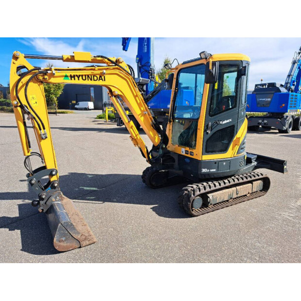 2023 Hyundai R30Z-9-42424302