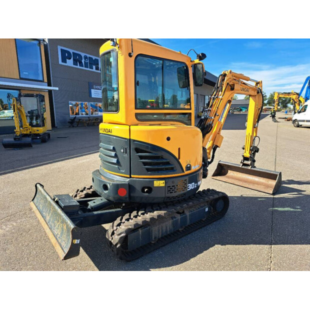2023 Hyundai R30Z-9-42424305