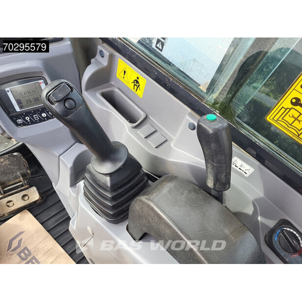 2017 KUBOTA KX080-4A-42424837