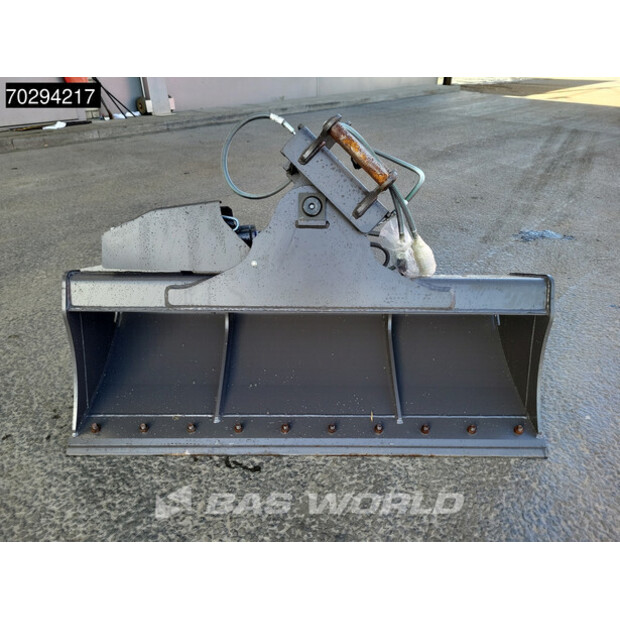 2025 فولفو S40-42425024