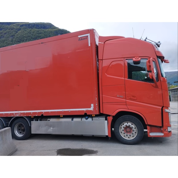 2014 فولفو FH540-42425661