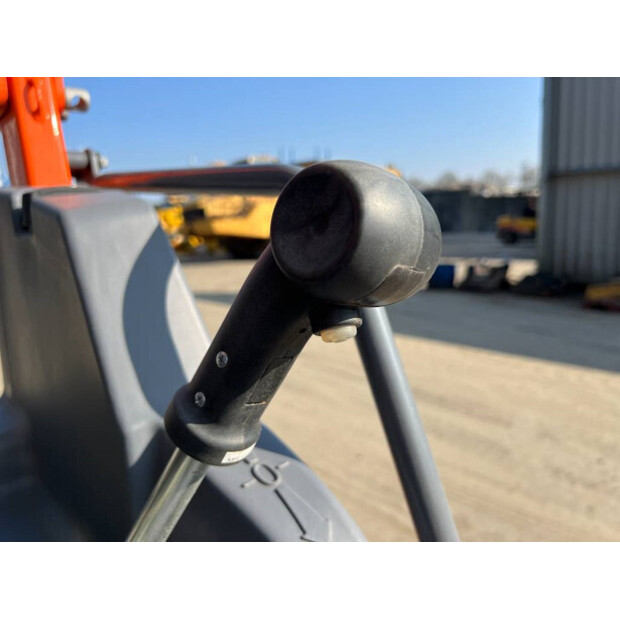 2023 HAMM HD10VV-42452777
