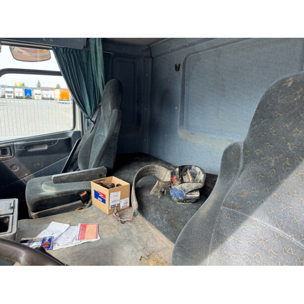 1998 DAF CF75-250-42453581