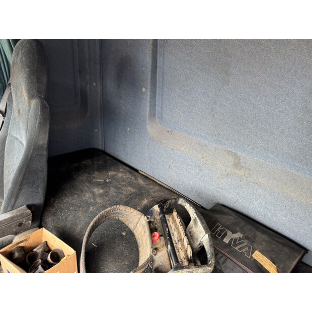 1998 DAF CF75-250-42453594