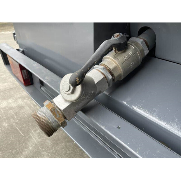 2011 Atlas-Copco XAVS 307 CD-42454007
