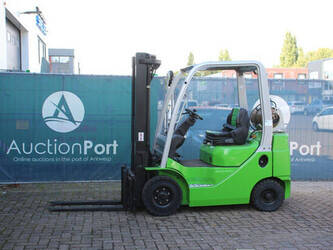 Image for LIFTS 2011 Toyota M315G