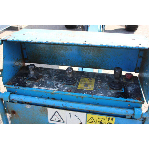 2006 جيني S-65-42454678
