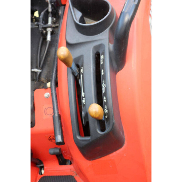 2017 KUBOTA BX2350-42455122