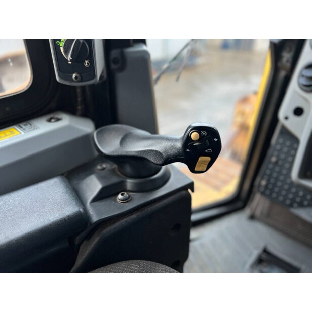 2015 Caterpillar D6T-42455126