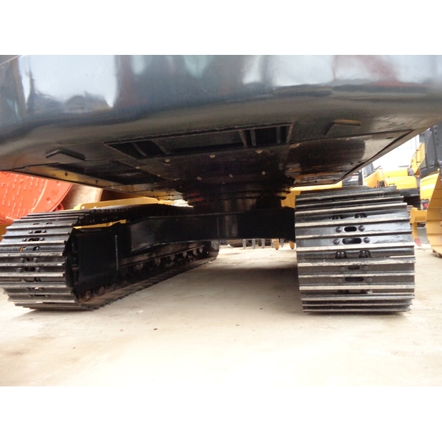 2021 Hyundai R220LC-9-42457115