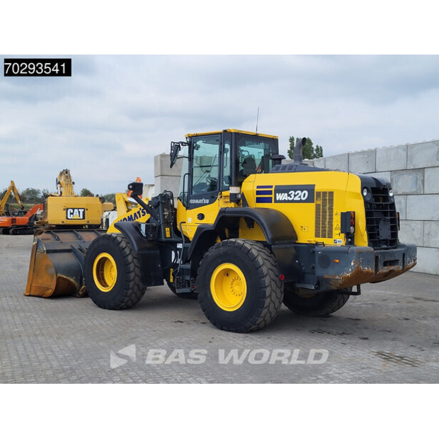 2020 Komatsu WA320-8E0-42457953