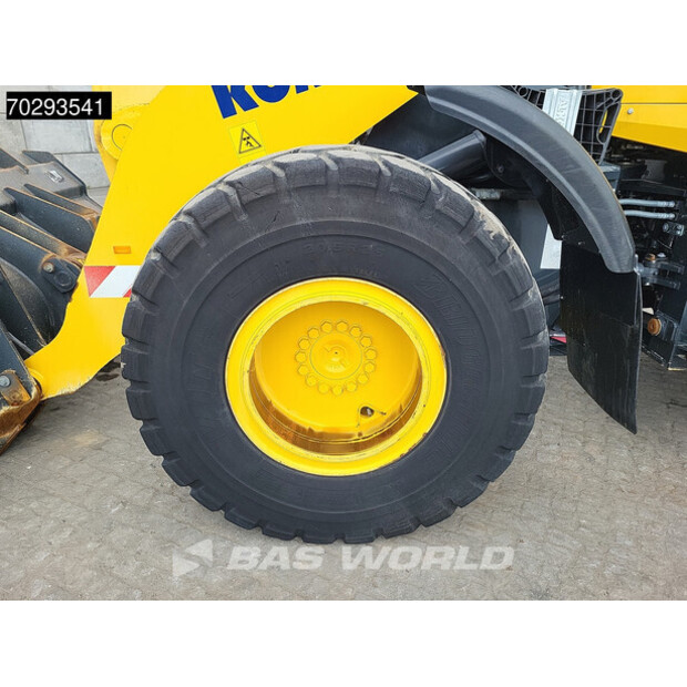 2020 Komatsu WA320-8E0-42457978