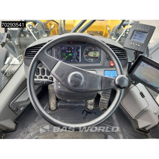2020 Komatsu WA320-8E0-42457981