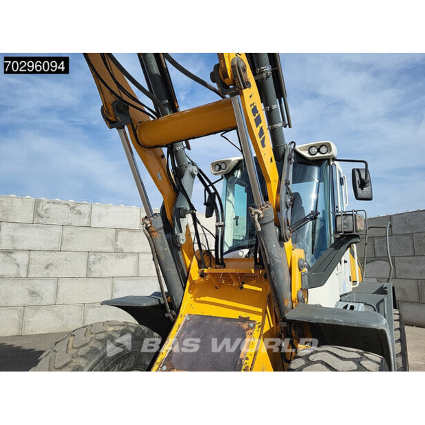 2015 Liebherr L538-42458008
