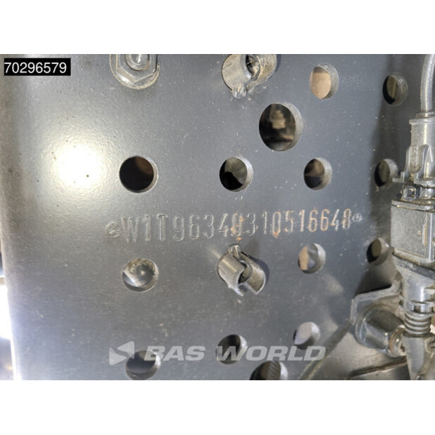 2021 Mercedes-Benz Actros 1848-42470958
