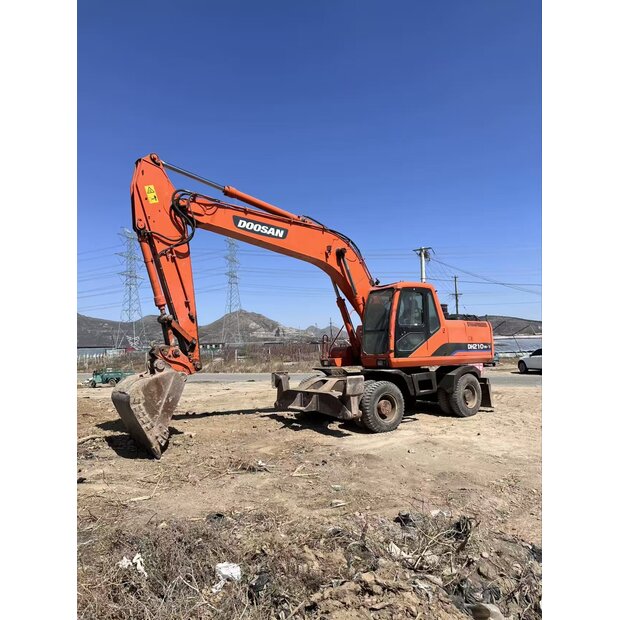 2018 دووسان DH210-42471075