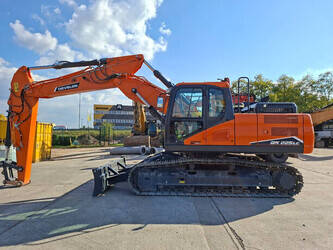 Image for TRACKED EXCAVATORS 2023 Develon DX225LC-7