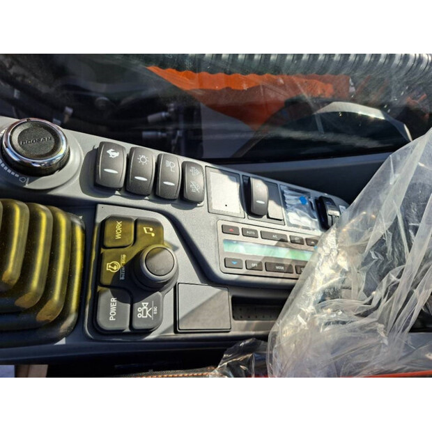 2023 Develon DX225LC-7-42471110