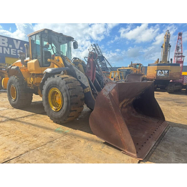 2012 فولفو L 120 G-42471132